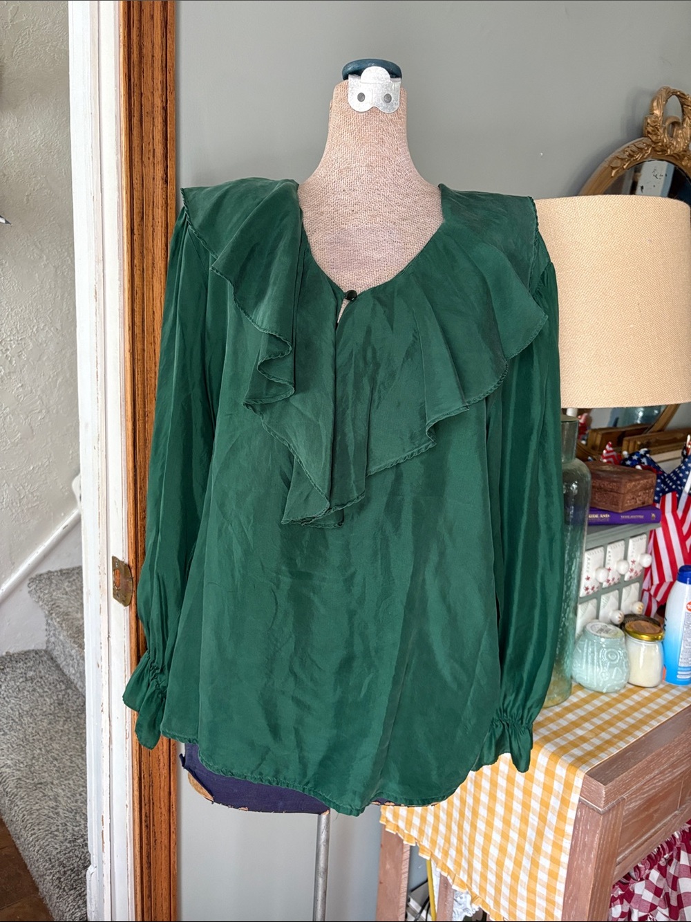 VINTAGE SILK Women's Emerald Green Ruffle V-Neck Blouse